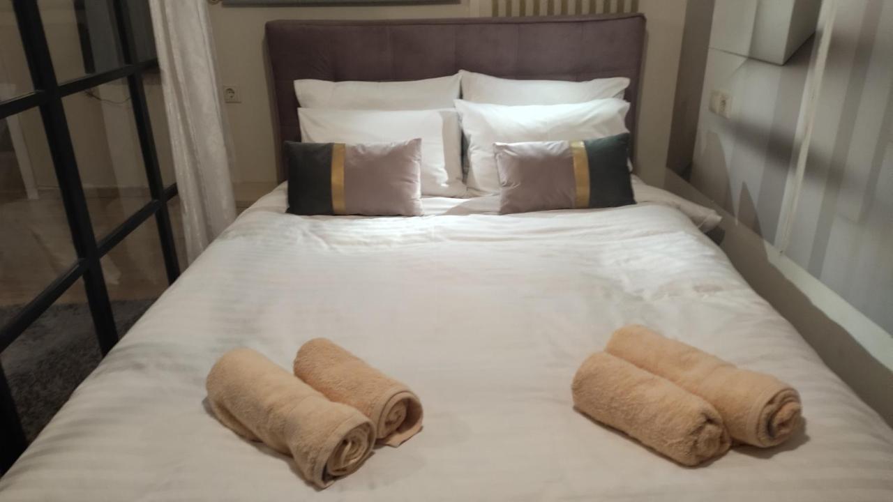 Luxury Seafront House Nearby Delphi Apartment Kirra Bagian luar foto